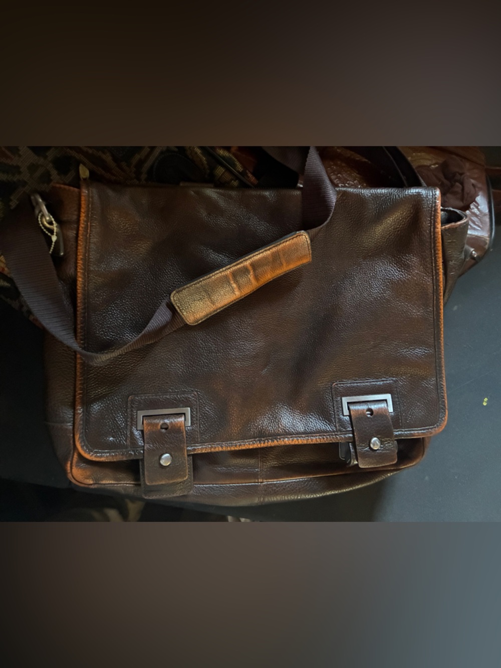 Banana republic Men's Brown Leather Messenger Bag - Classic Carry